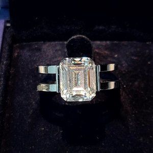 B. Tiff Interlocking Engagement Ring - Size 6